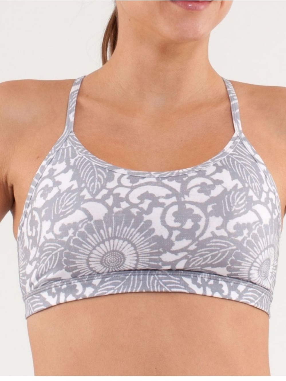 Lululemon Flow Y Bra IV Gray Beach Floral Strappy Crisscross Back Size 4